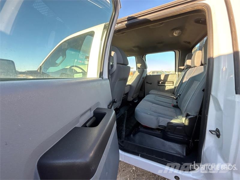 Ford F65A.0.24 981 lb Knuckle Boom on Ford F-550 XL 4x4 Kranwagen