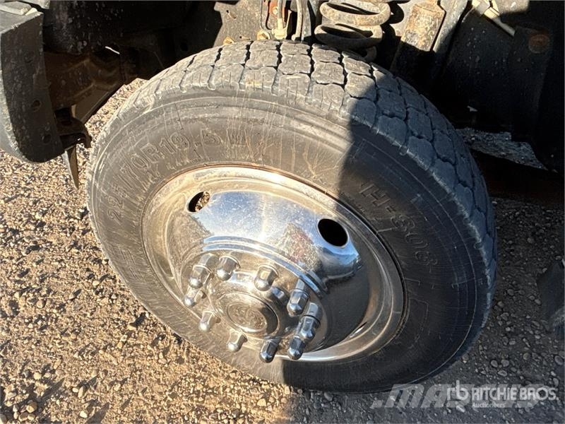 Ford F65A.0.24 981 lb Knuckle Boom on Ford F-550 XL 4x4 Kranwagen