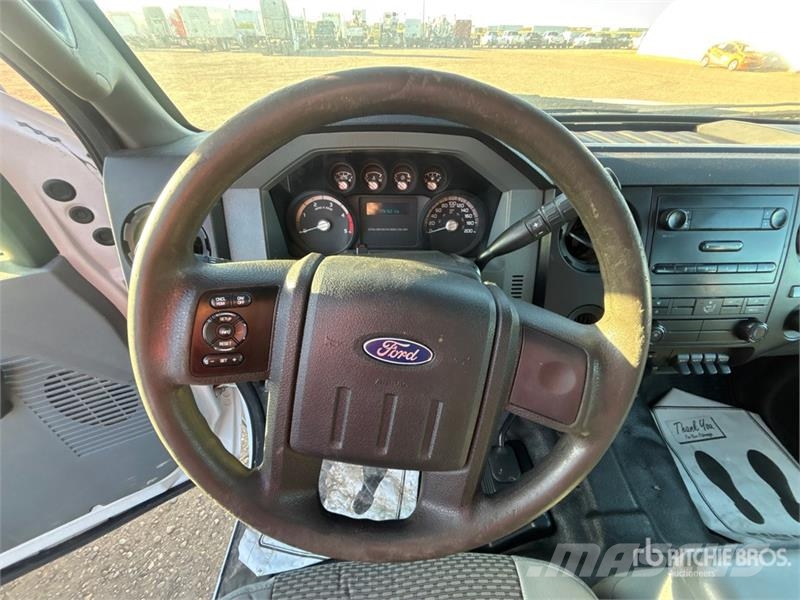 Ford F65A.0.24 981 lb Knuckle Boom on Ford F-550 XL 4x4 Kranwagen