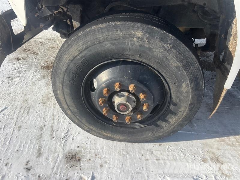 Ford F800 4x4 S/A Dump Truck 自卸式货车