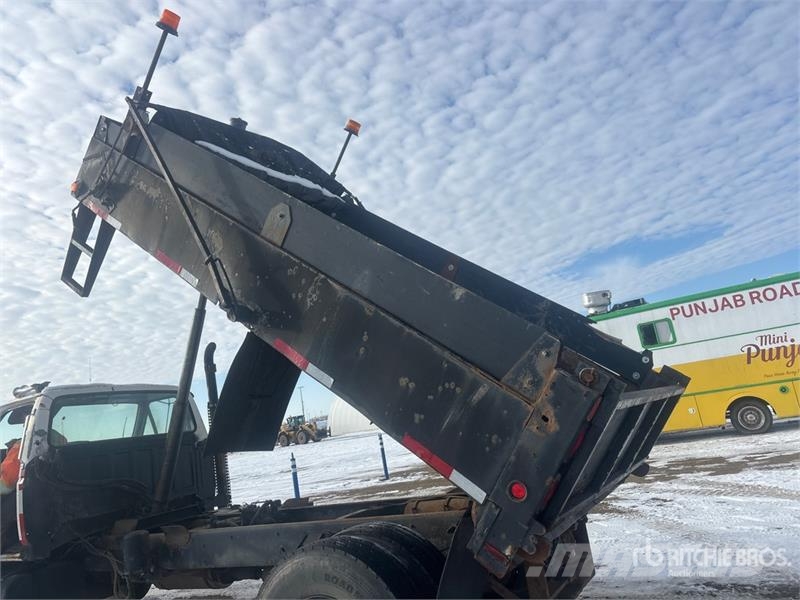 Ford F800 4x4 S/A Dump Truck 自卸式货车