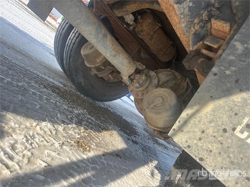 Ford F800 4x4 S/A Dump Truck 自卸式货车