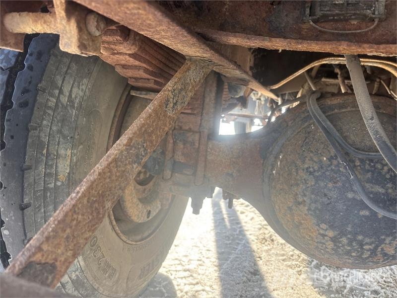 Ford F800 4x4 S/A Dump Truck 自卸式货车