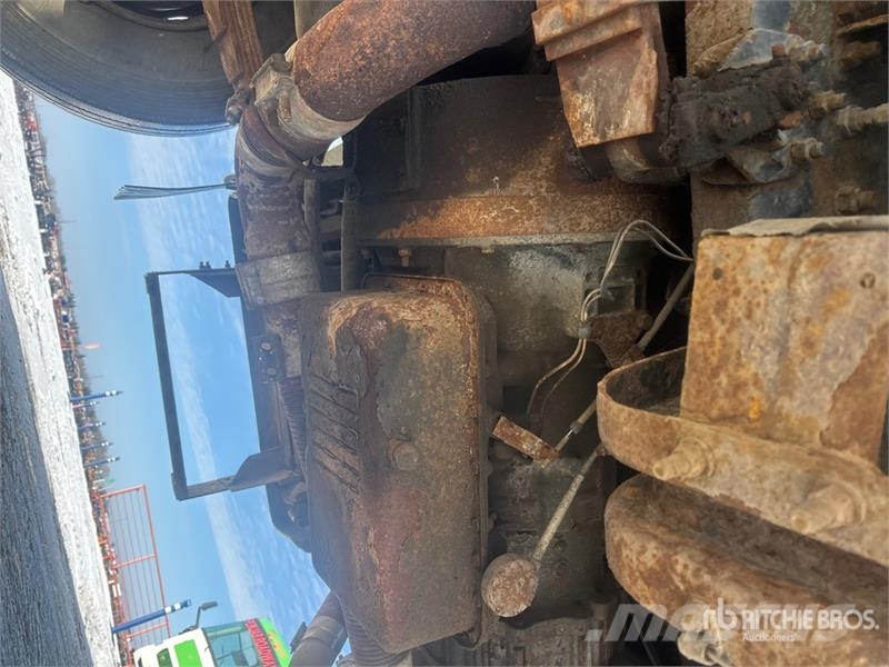 Ford F800 4x4 S/A Dump Truck 自卸式货车