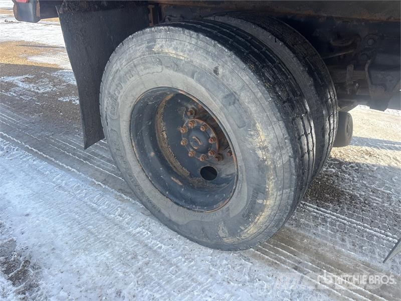 Ford F800 4x4 S/A Dump Truck 自卸式货车
