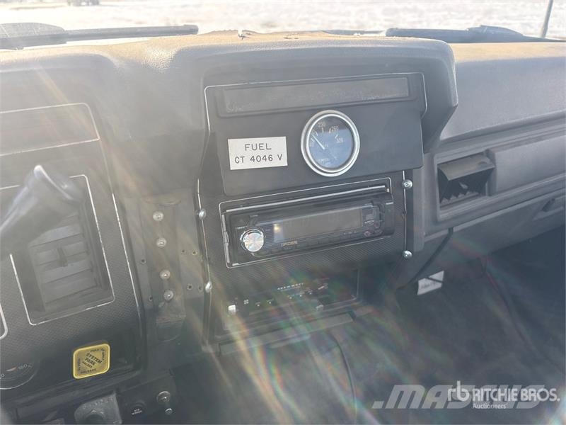 Ford F800 4x4 S/A Dump Truck 自卸式货车