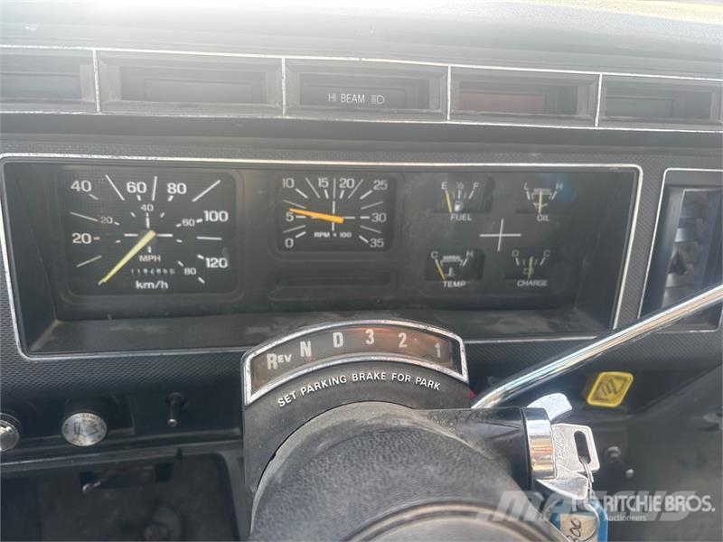 Ford F800 4x4 S/A Dump Truck 自卸式货车