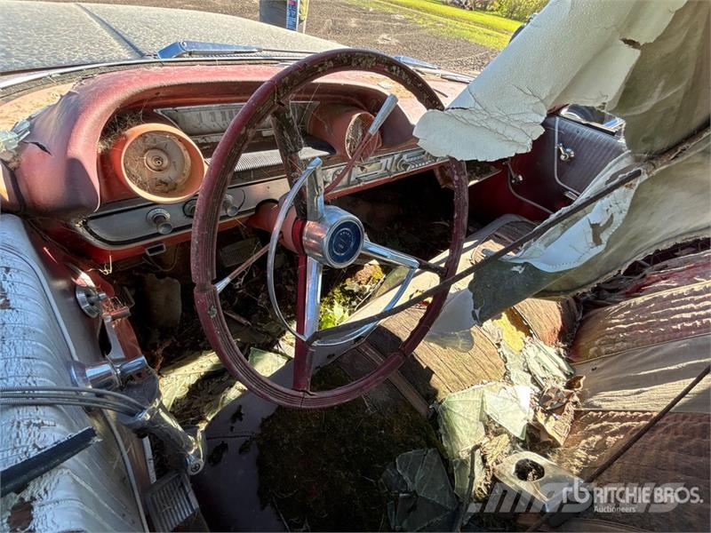 Ford Galaxie 500 Automobile (Inoperable) Auto's