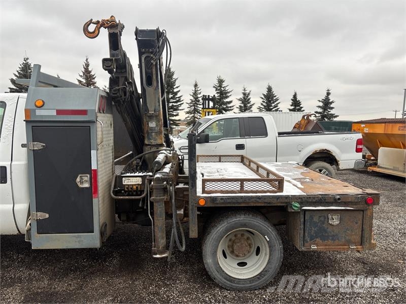 Ford Hiab 077 CL Knuckle Boom on Ford F-550 XLT 4x4 Bo Crane trucks