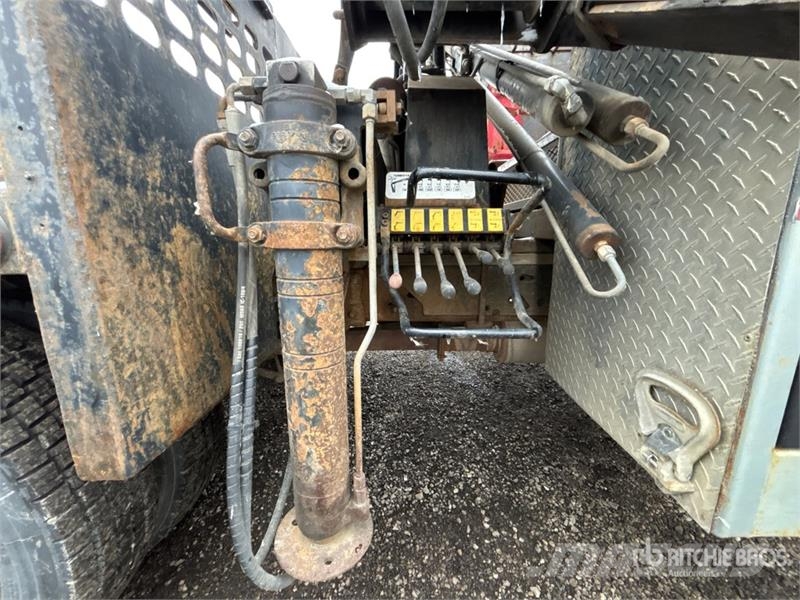 Ford Hiab 077 CL Knuckle Boom on Ford F-550 XLT 4x4 Bo Crane trucks
