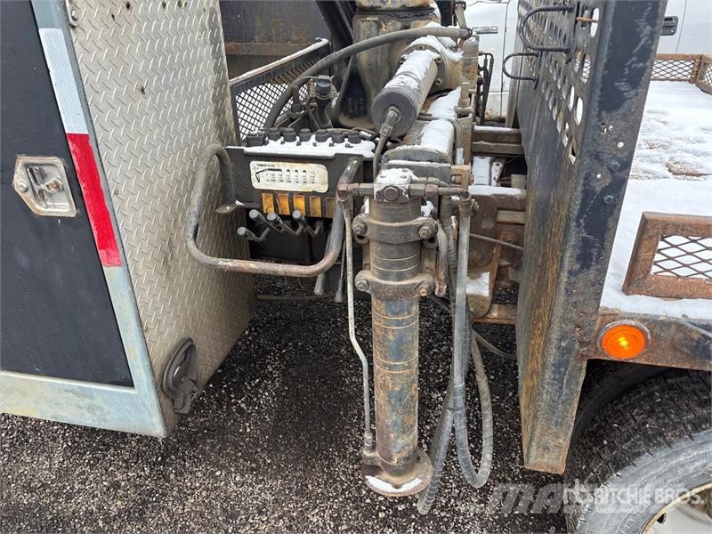 Ford Hiab 077 CL Knuckle Boom on Ford F-550 XLT 4x4 Bo Crane trucks