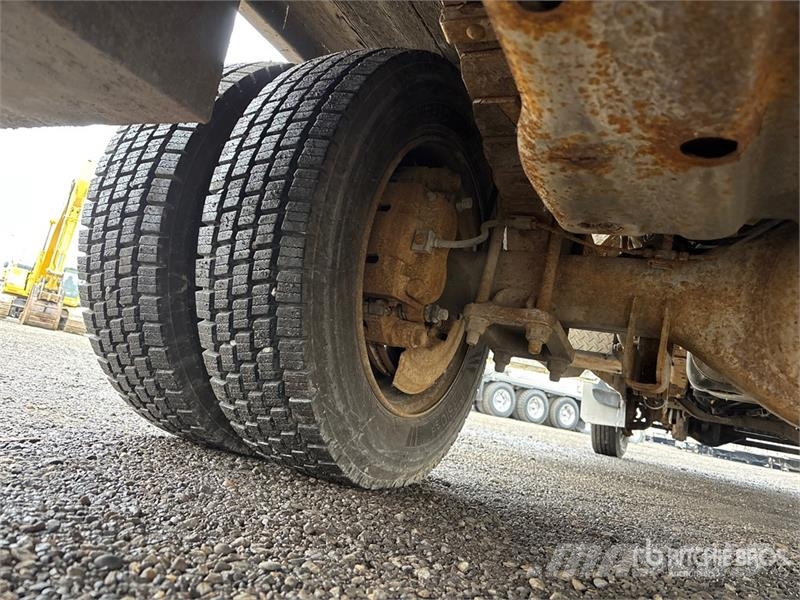 Ford Hiab 077 CL Knuckle Boom on Ford F-550 XLT 4x4 Bo Crane trucks