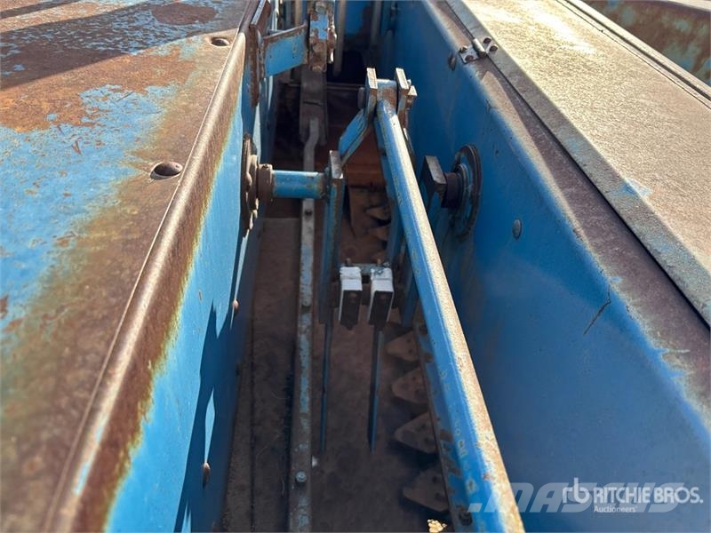 Ford I4-4II Square Baler Square balers