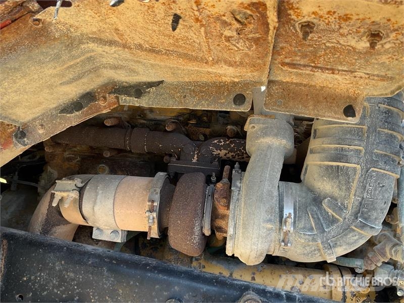 Ford L9000 Φορτηγά Ανατροπή