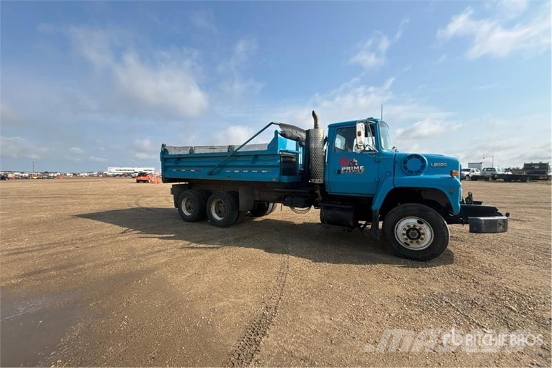 Ford LNT8000F Φορτηγά Ανατροπή