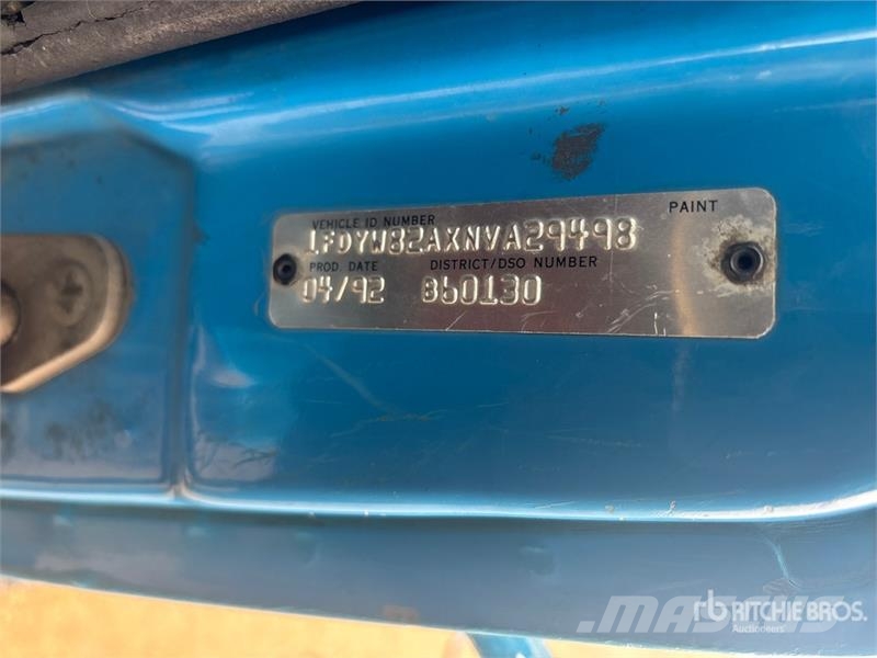 Ford LNT8000F Φορτηγά Ανατροπή
