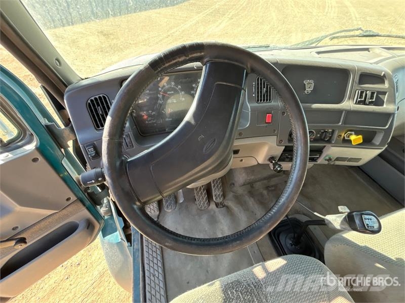 Ford Louisville 6x4 Grain Truck Poljoprivredni / kamioni za žitarice