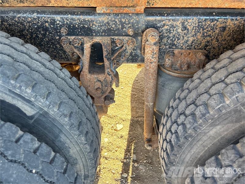 Ford Louisville 6x4 Grain Truck Poljoprivredni / kamioni za žitarice