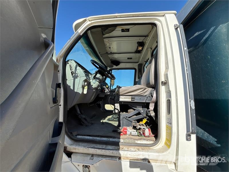 Ford Louisville 6x4 Grain Truck Poljoprivredni / kamioni za žitarice