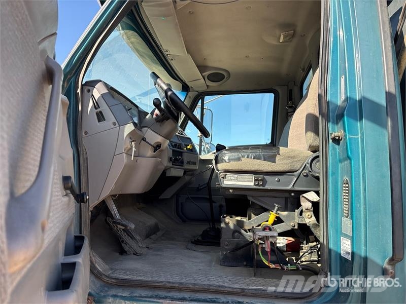 Ford Louisville 6x4 Grain Truck Poljoprivredni / kamioni za žitarice