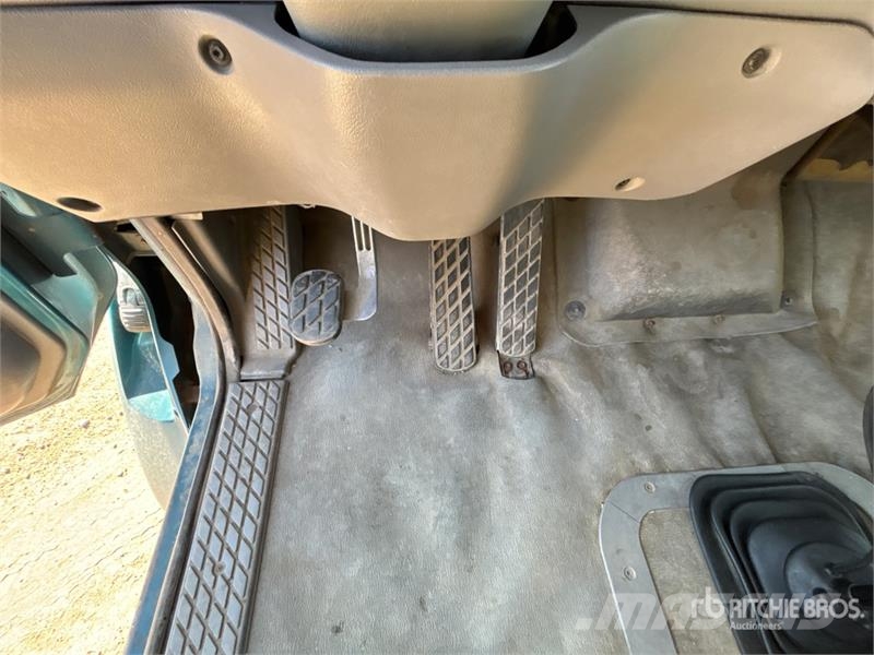 Ford Louisville 6x4 Grain Truck Poljoprivredni / kamioni za žitarice