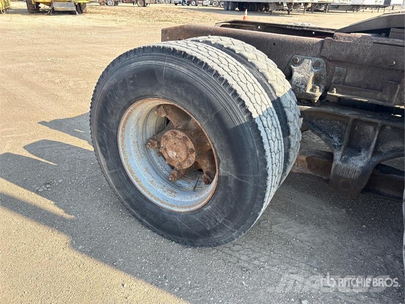 Ford LTL9000 Trekkers