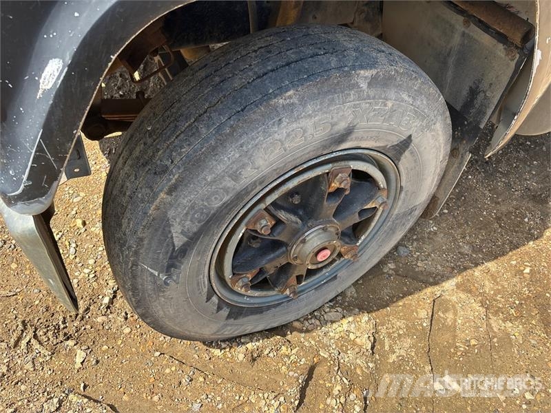 Ford LTL9000 Φορτηγά Kαρότσα με ανοιγόμενα πλαϊνά