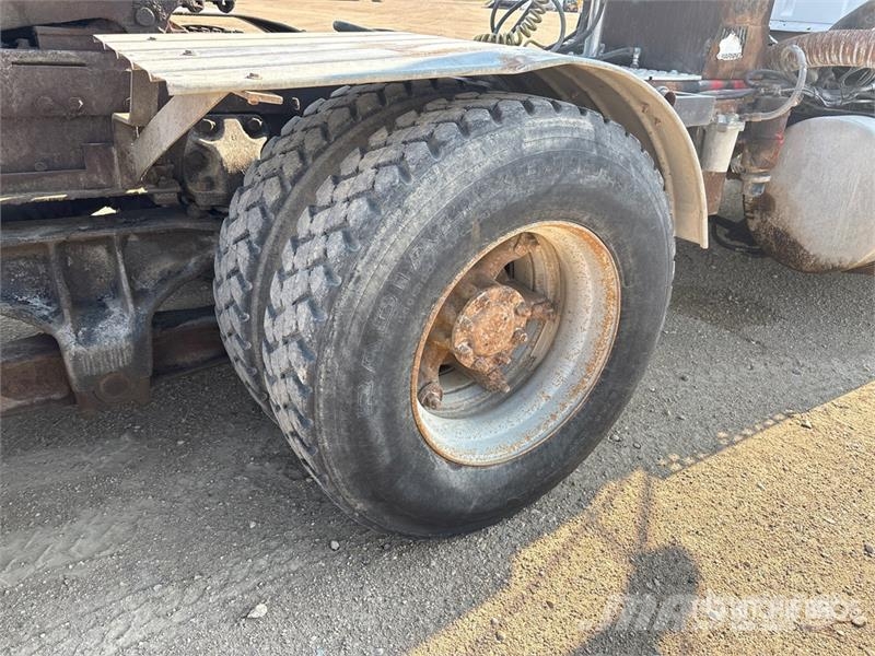 Ford LTL9000 Trekkers