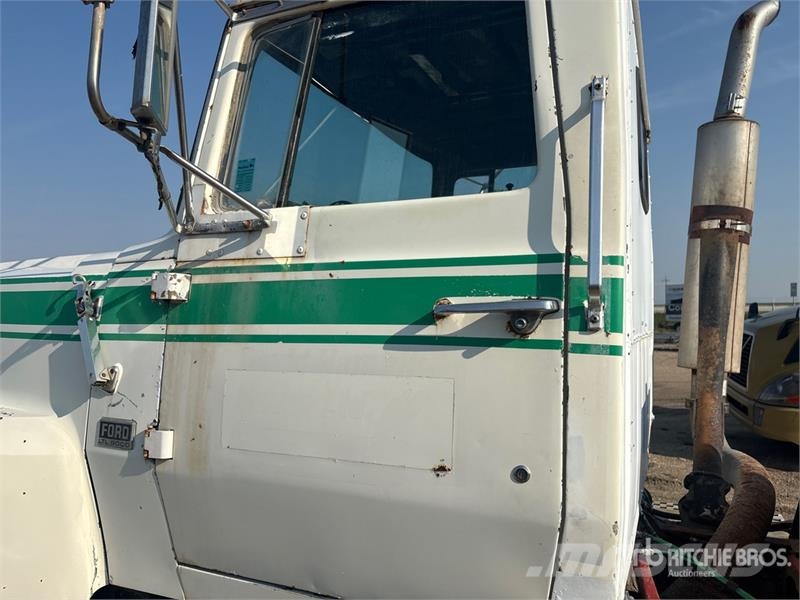 Ford LTL9000 Trekkers