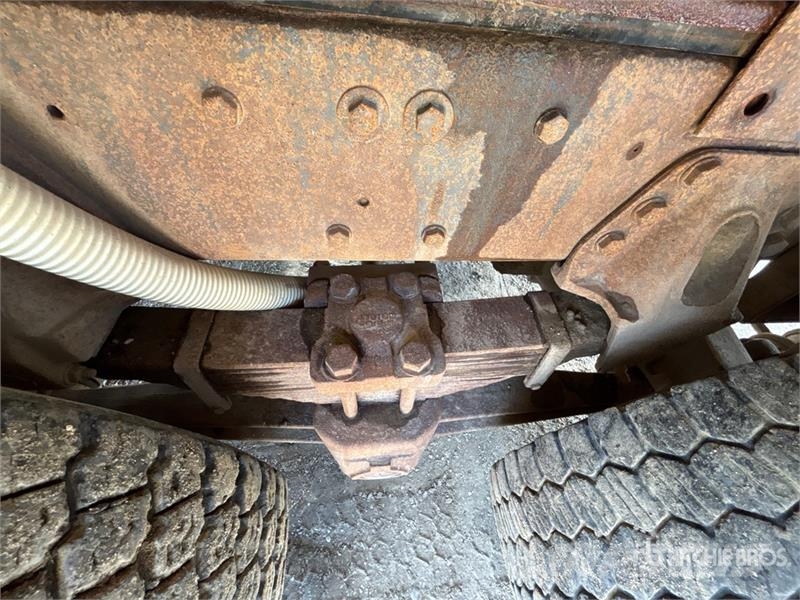 Ford LTL9000 Φορτηγά Kαρότσα με ανοιγόμενα πλαϊνά