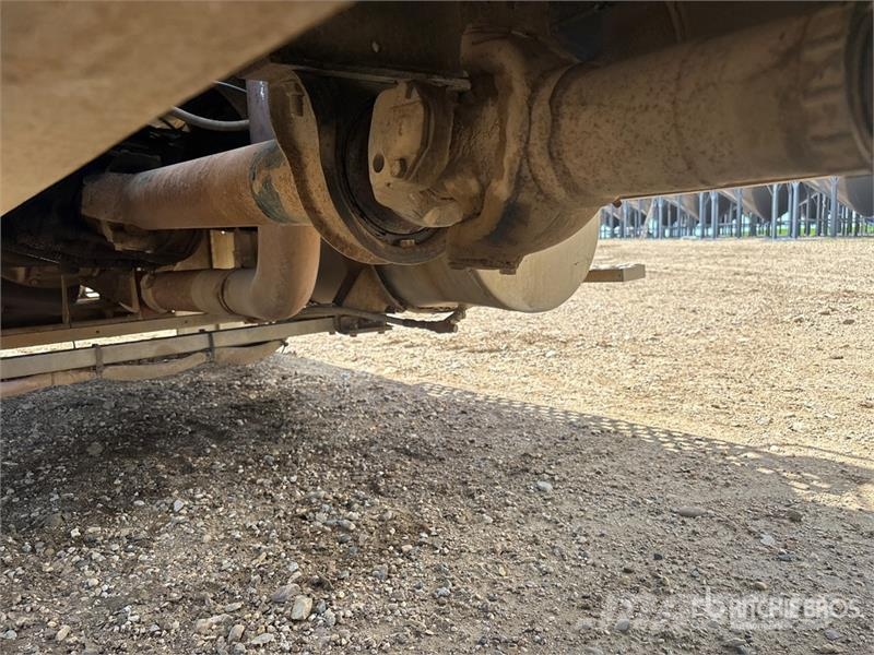 Ford LTL9000 Φορτηγά Kαρότσα με ανοιγόμενα πλαϊνά