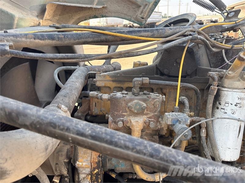 Ford LTL9000 Trekkers