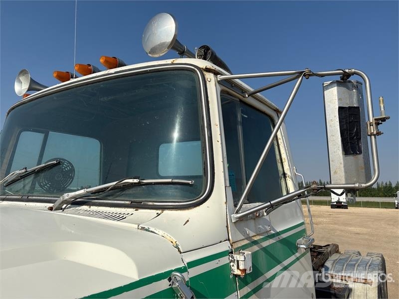 Ford LTL9000 Trekkers