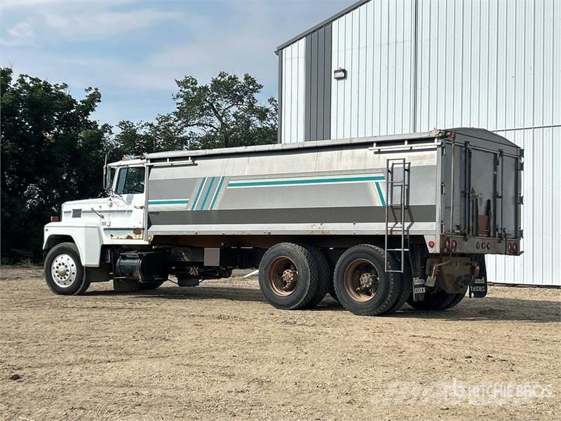 Ford LTL9000 6x4 Grain Truck Autocarro agricolo / grano