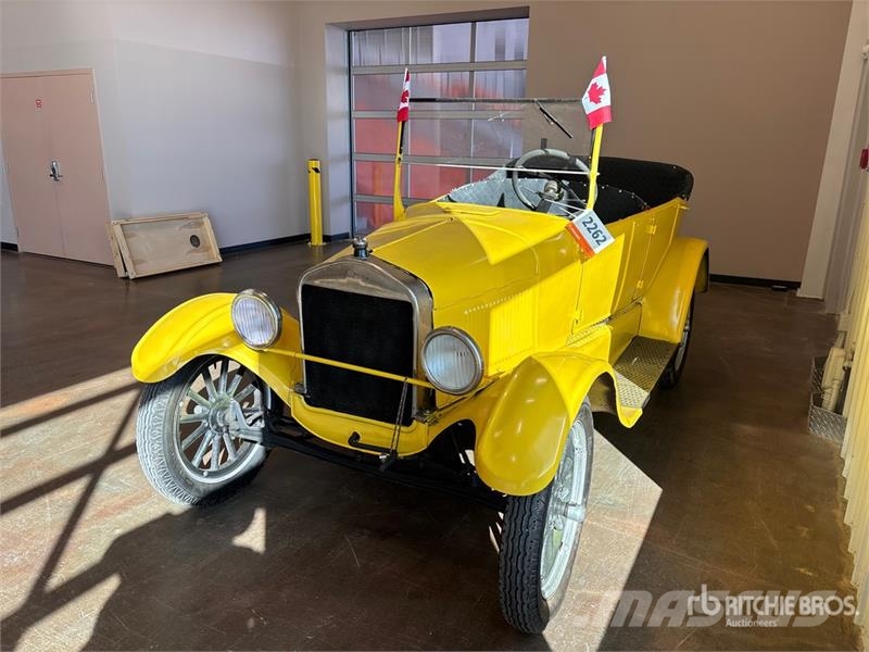 Ford Model T Antique Automobile Voiture