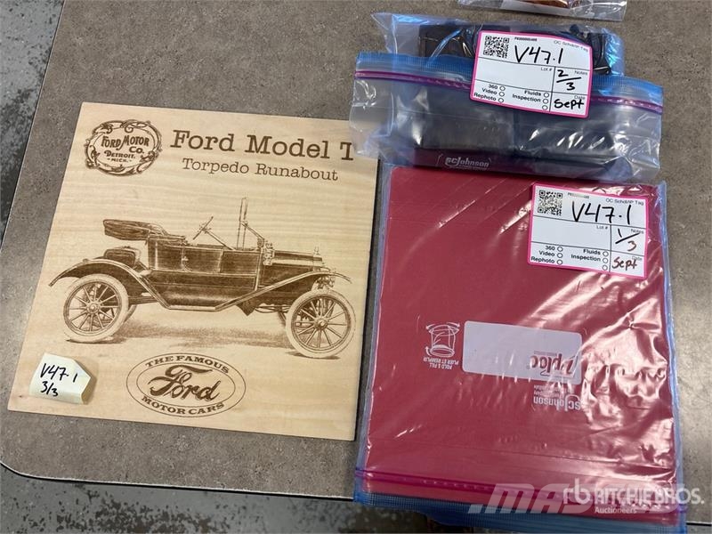 Ford Model T Antique Automobile Voiture