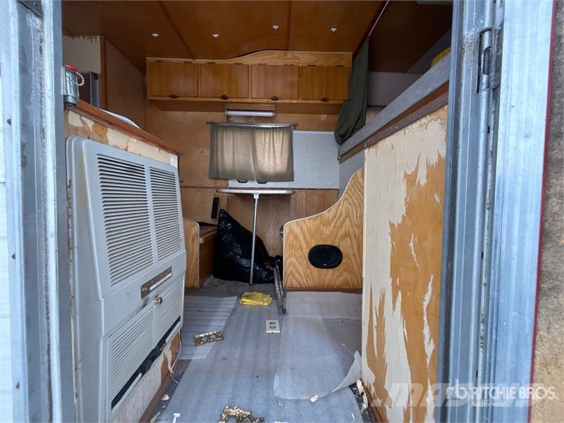 Ford Motor Home Asuntoautot ja asuntovaunut