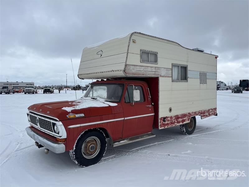 Ford Motor Home Asuntoautot ja asuntovaunut
