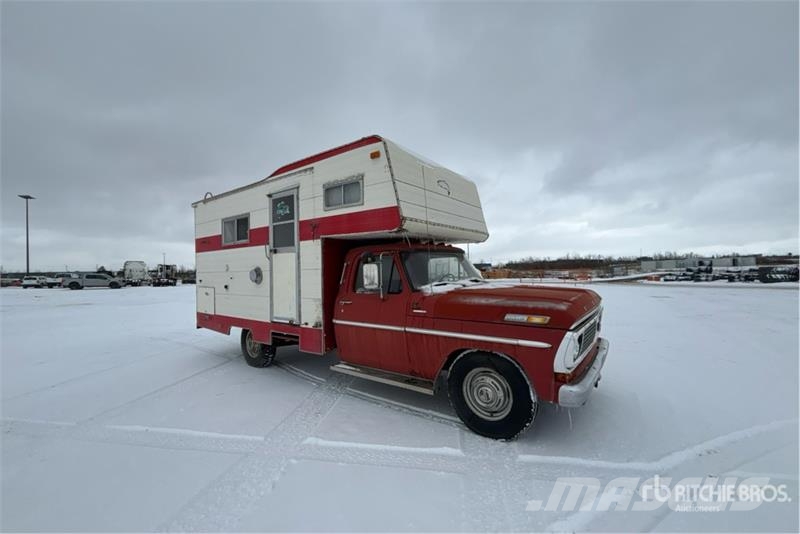 Ford Motor Home Asuntoautot ja asuntovaunut