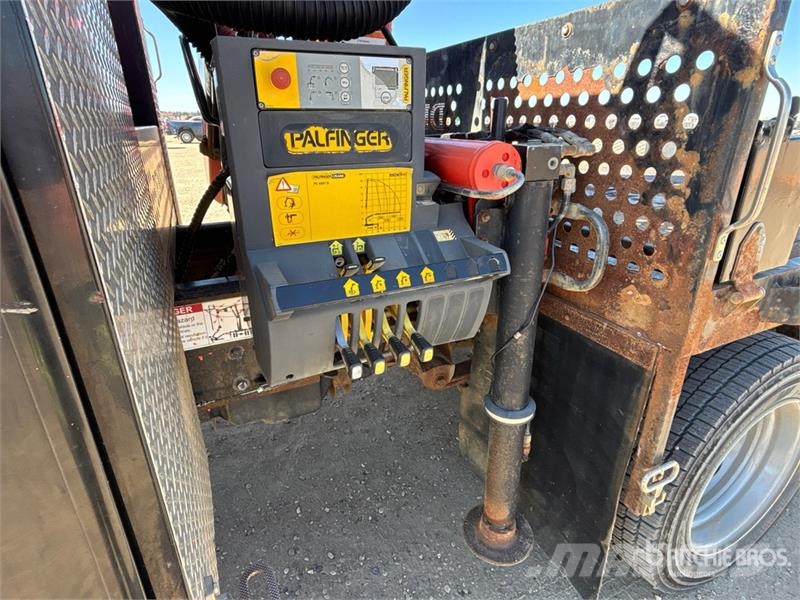 Ford Palfinger PK6501 Knuckle Boom on Ford F-550 XLT 4 Camion plateau ridelle avec grue