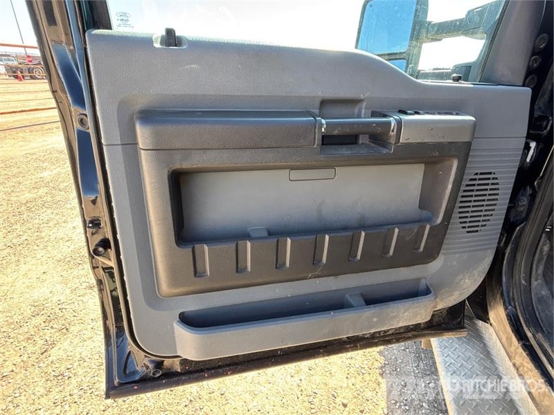 Ford Palfinger PK6501 Knuckle Boom on Ford F-550 XLT 4 Camion plateau ridelle avec grue