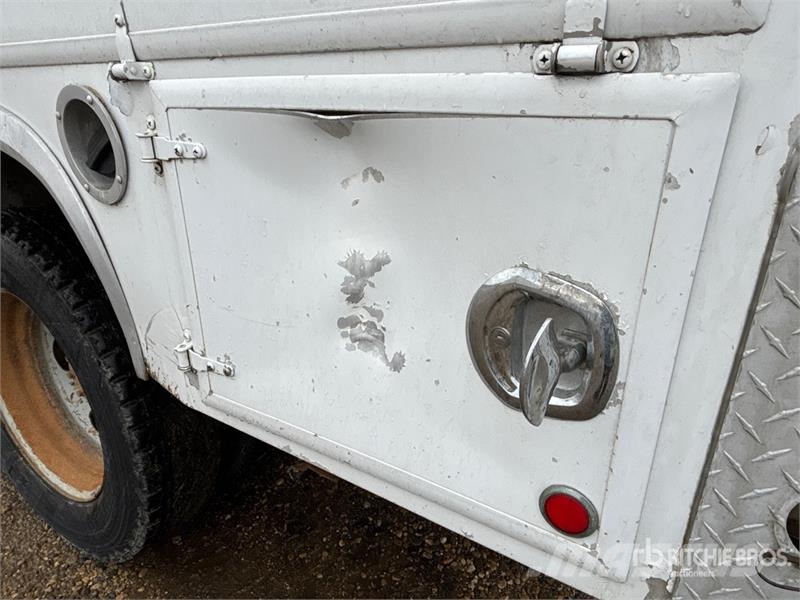 Ford PM 4022 Knuckle Boom on Ford F-550 XLT 4x4 Boom T Автокранове