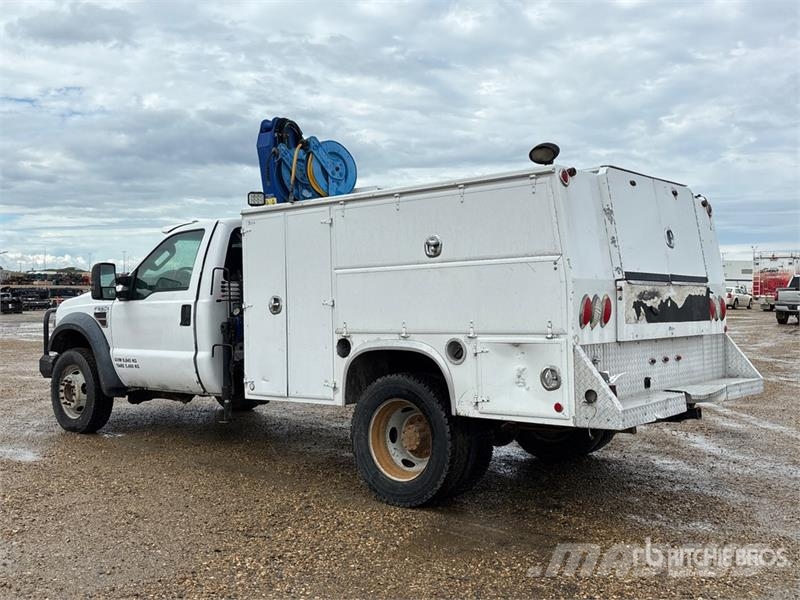 Ford PM 4022 Knuckle Boom on Ford F-550 XLT 4x4 Boom T Автокранове