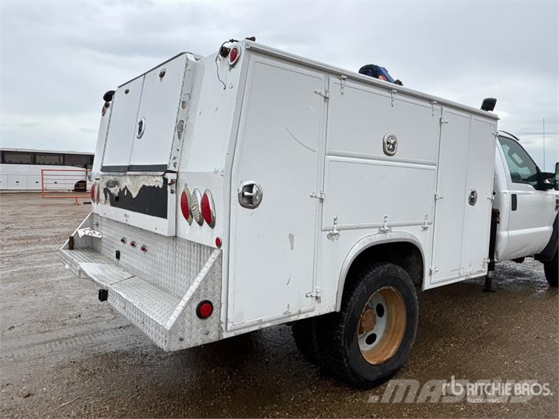 Ford PM 4022 Knuckle Boom on Ford F-550 XLT 4x4 Boom T Автокранове