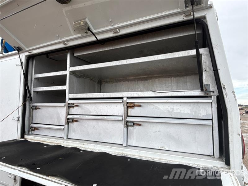 Ford PM 4022 Knuckle Boom on Ford F-550 XLT 4x4 Boom T Автокранове
