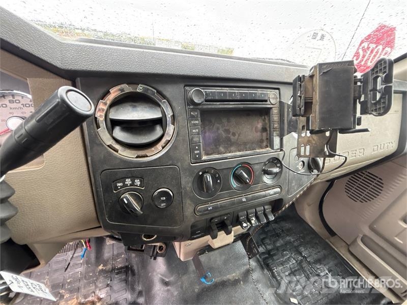 Ford PM 4022 Knuckle Boom on Ford F-550 XLT 4x4 Boom T Автокранове