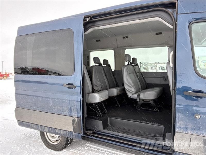 Ford Transit 150 9 Passenger Van Dostavna vozila / kombiji