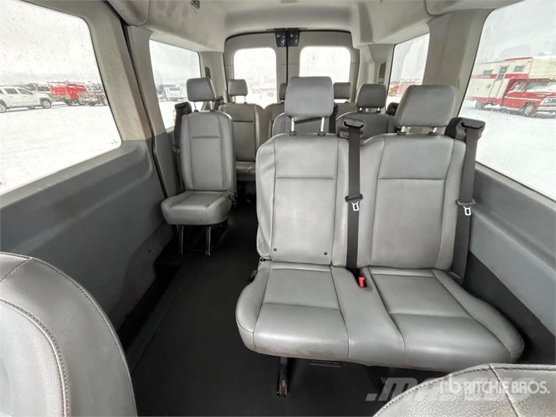 Ford Transit 150 9 Passenger Van Dostavna vozila / kombiji