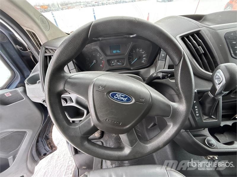 Ford Transit 150 9 Passenger Van Dostavna vozila / kombiji