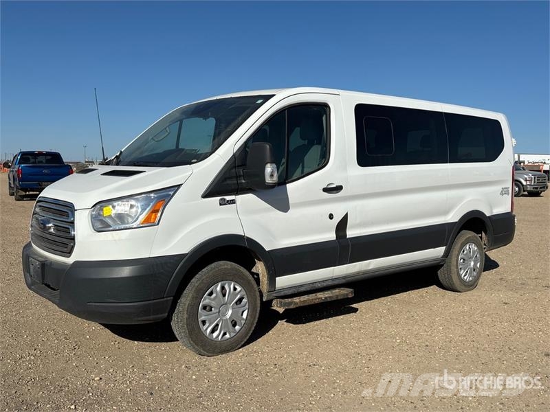 Ford Transit -150 XLT 4x4 8 Passenger Van Dostavna vozila / kombiji